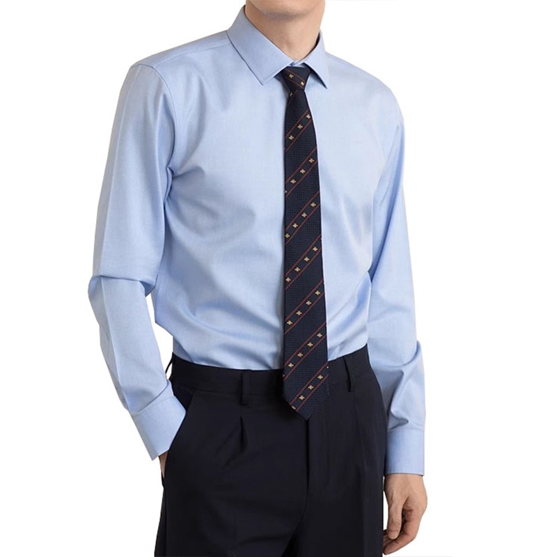 男士淺藍色商務長袖襯衫，質感挺括西裝內搭衣 